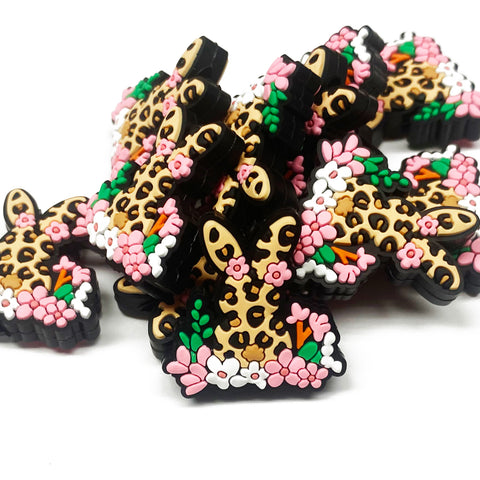 Cheetah Bunny w/Flowers Silicone Focal Bead